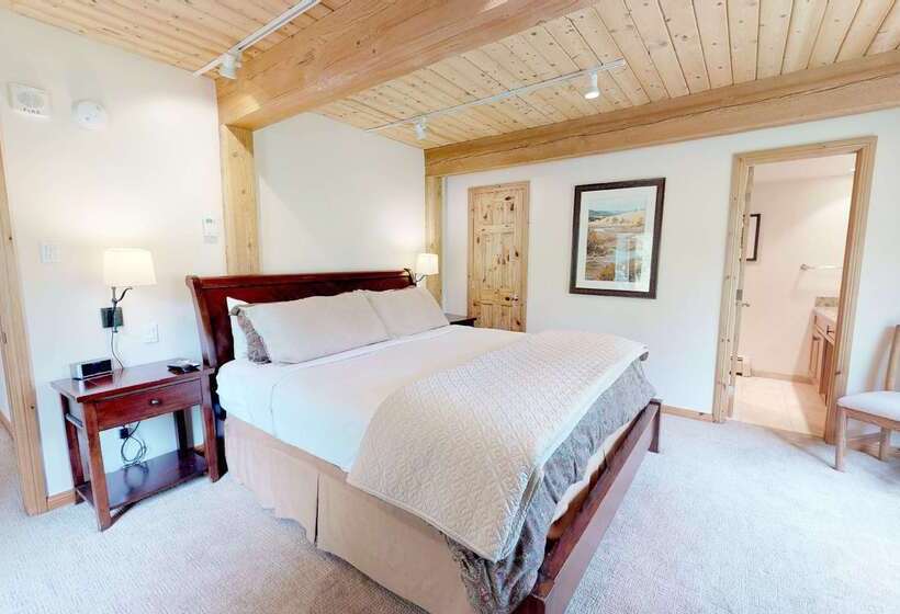 هتل Top Of The Village   Coraltree Residence Collection