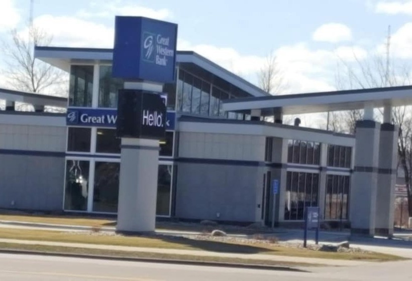 Travelers Lodge Motel Marshall