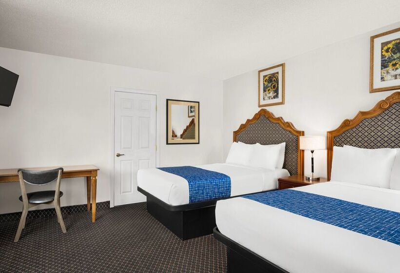 هتل Travelodge By Wyndham Las Vegas