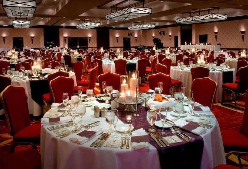 فندق Trumbull Marriott Shelton