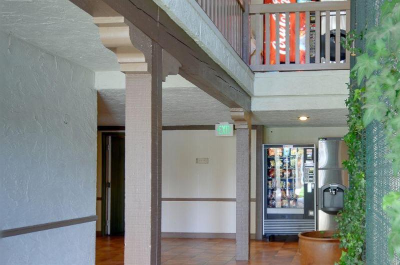 هتل Vagabond Inn Executive San Francisco Airport