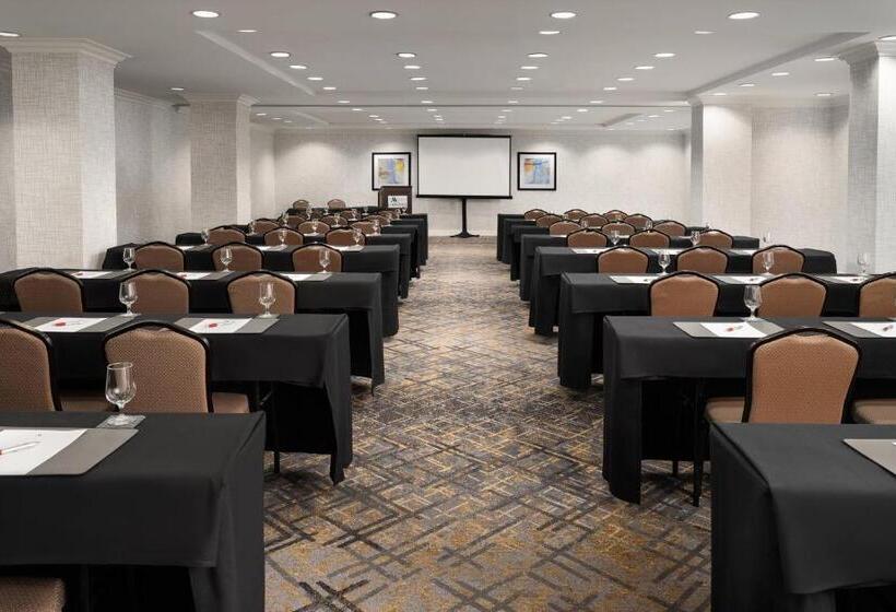酒店 Warner Center Marriott Woodland Hills