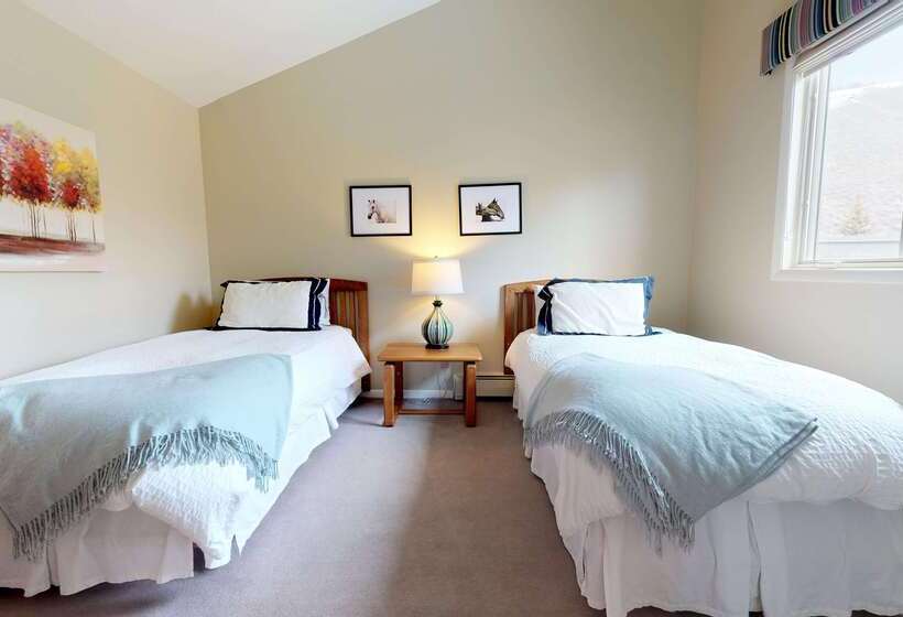 هتل Westwind, A Destination By Hyatt Residence