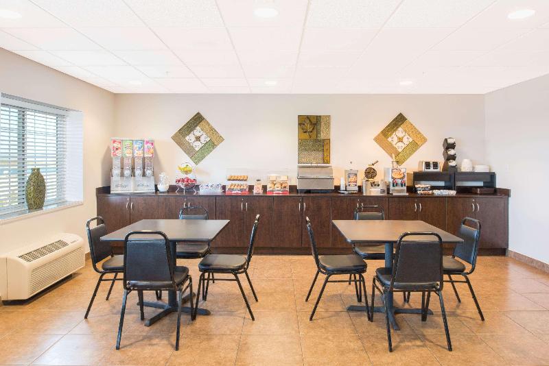 Microtel Inn & Suites By Wyndham Quincy Downtown   River Area