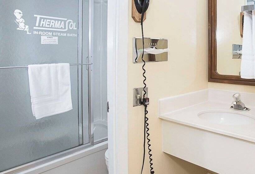 Yodeler Motel
