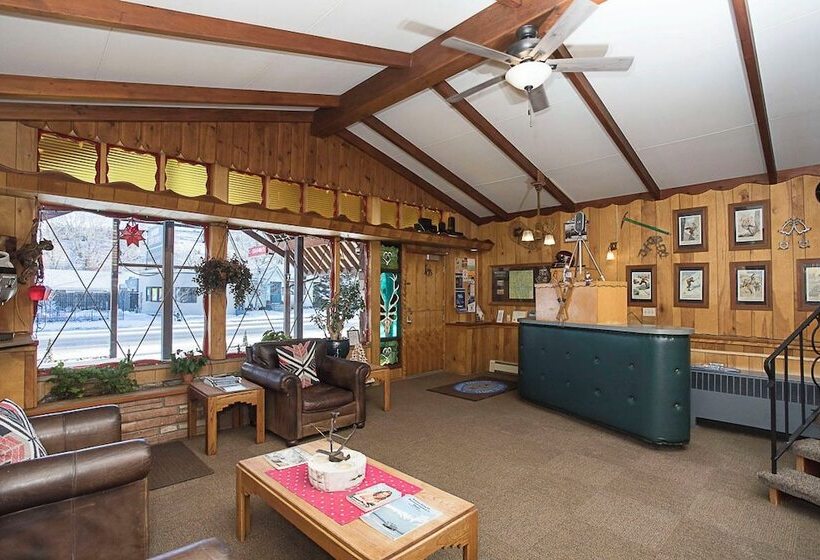 Yodeler Motel