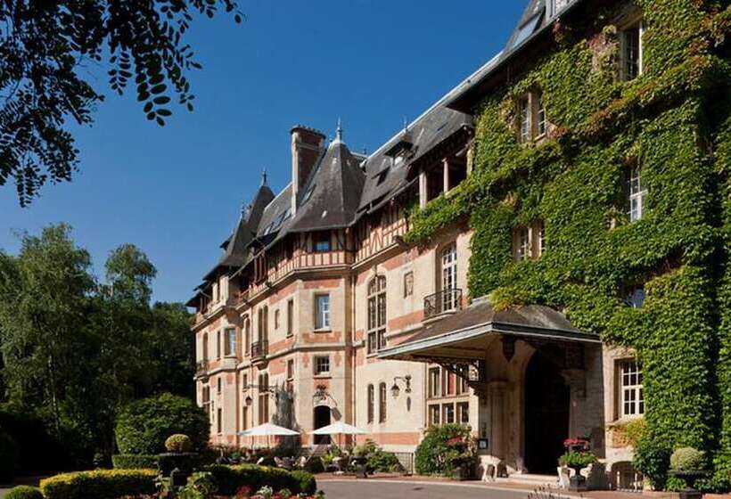 هتل Chateau De Montvillargenne