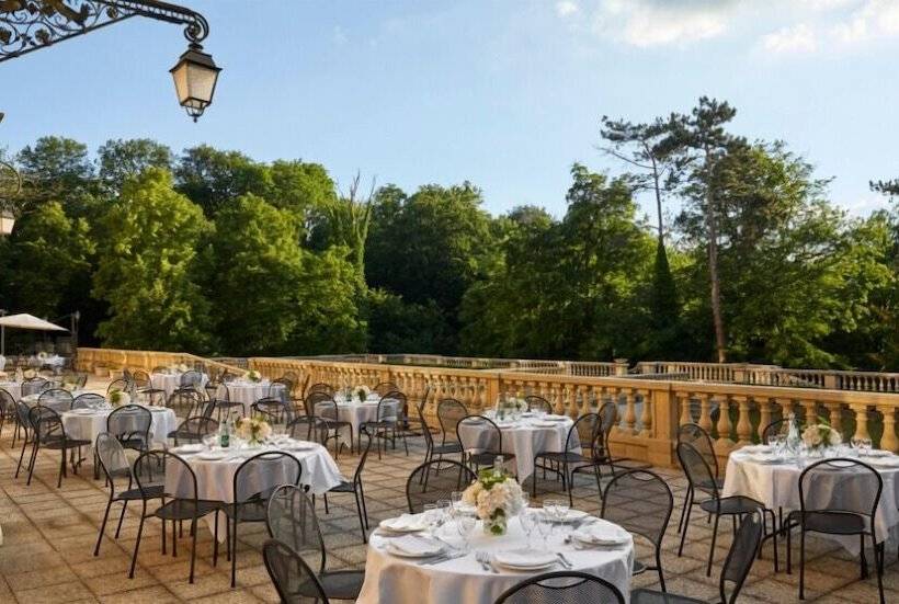 هتل Chateau De Montvillargenne