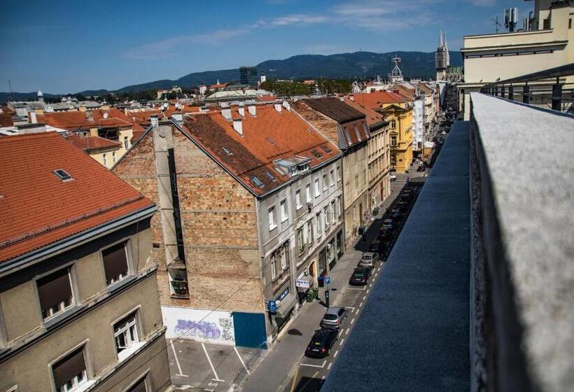 בית מלון כפרי Hi Hostel Zagreb