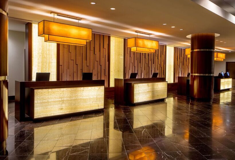 هتل Hyatt Regency Crystal City At Reagan National Airport