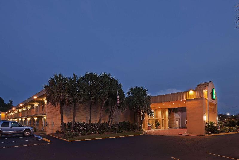 فندق Suburban Studios Slidell I 10
