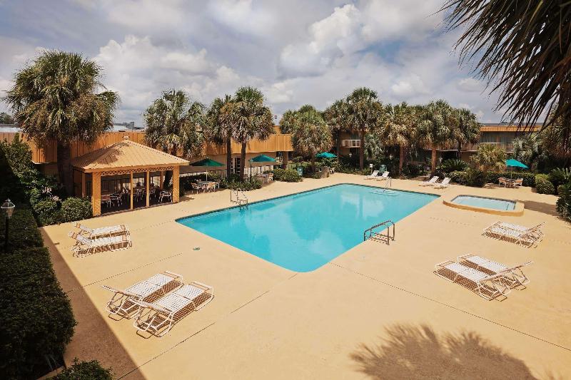 فندق Suburban Studios Slidell I 10