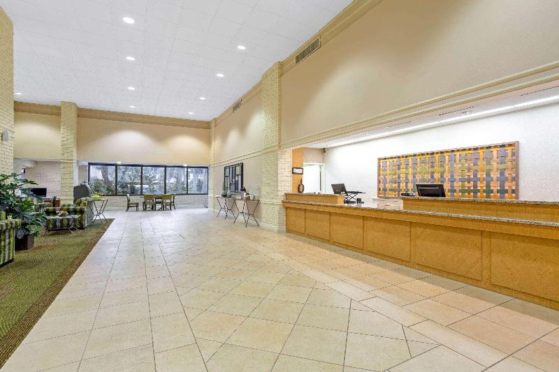 فندق Suburban Studios Slidell I 10