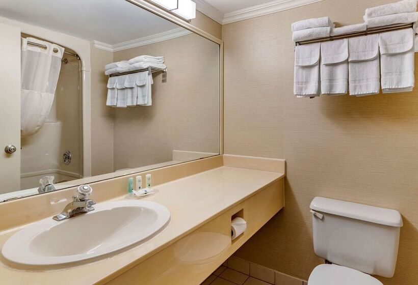 فندق Quality Inn & Suites Garden Of The Gulf