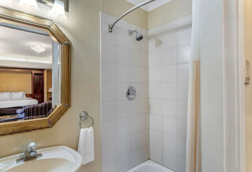 فندق Quality Inn & Suites Garden Of The Gulf