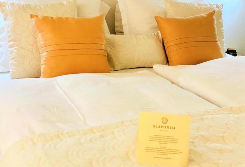 בית מלון כפרי Slavonija