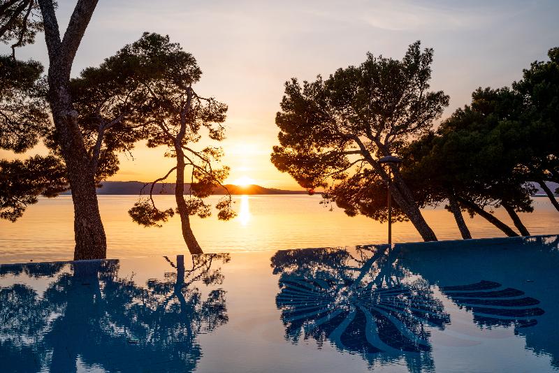 هتل Valamar Meteor