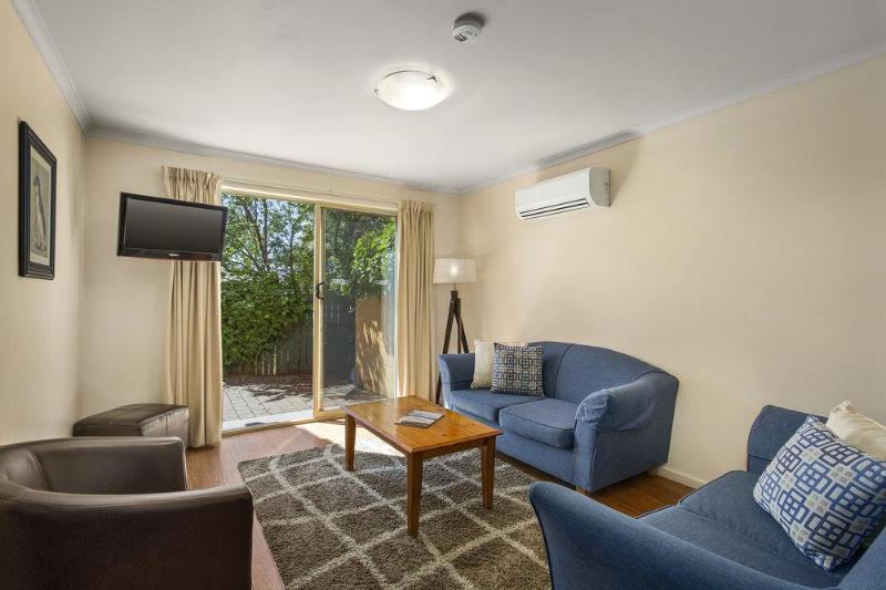 Elphin Serviced Apartments