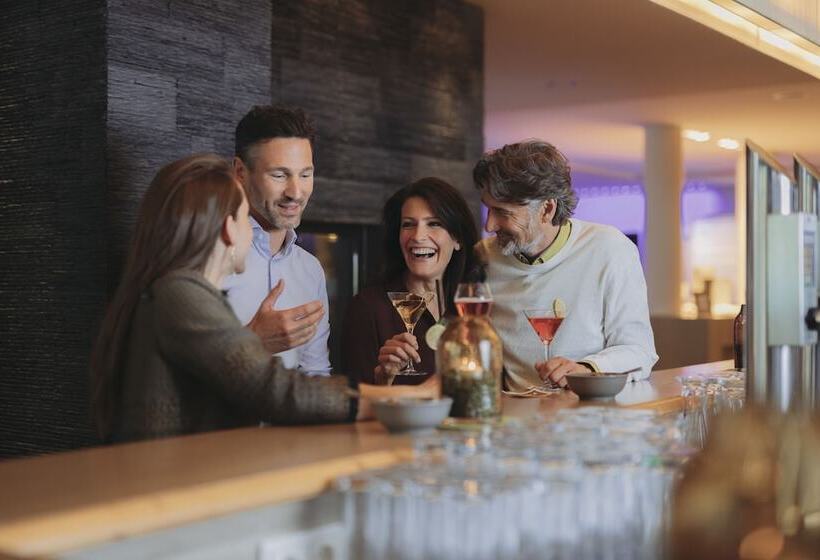 هتل Bergland Design  Und Wellness