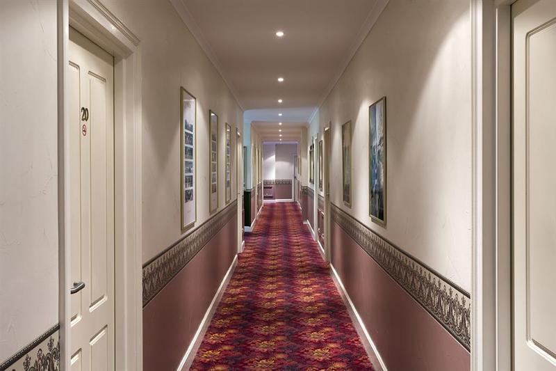 هتل Ensenada Motor Inn And Suites