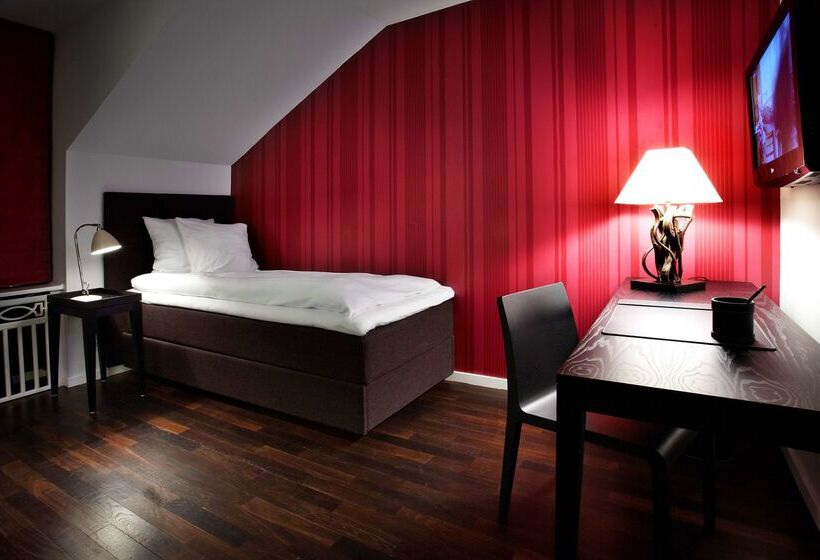 First Hotel Grand