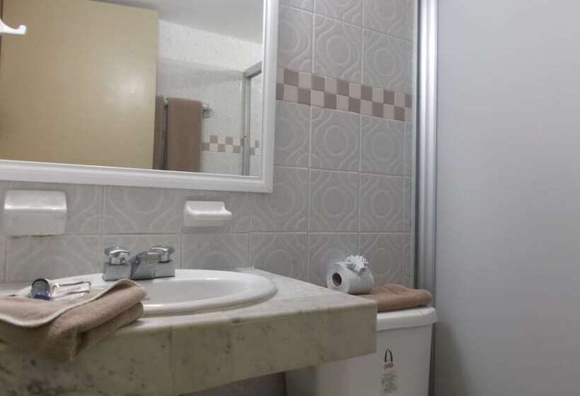 هتل Imperial Las Perlas