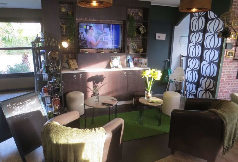 ホテル Hôtel Kyriad Cap Sud