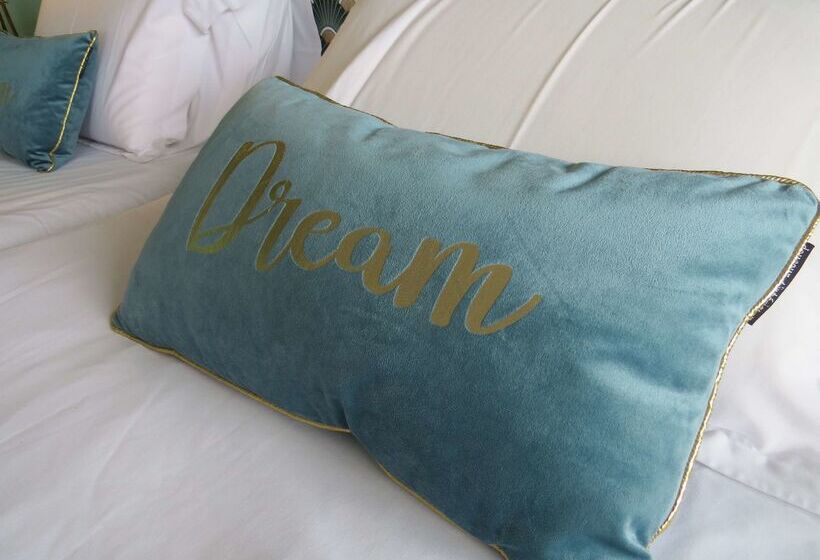 ホテル Hôtel Kyriad Cap Sud