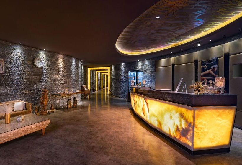 هتل Rixos Downtown Antalya, The Land of Legends Access