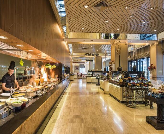 هتل Rixos Downtown Antalya, The Land of Legends Access