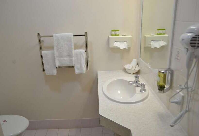 فندق Tamworth Motor Inn & Cabins