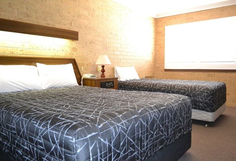 فندق Tamworth Motor Inn & Cabins