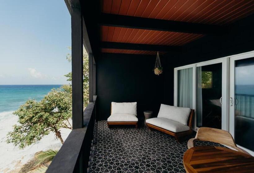 هتل The Waves At Cane Bay