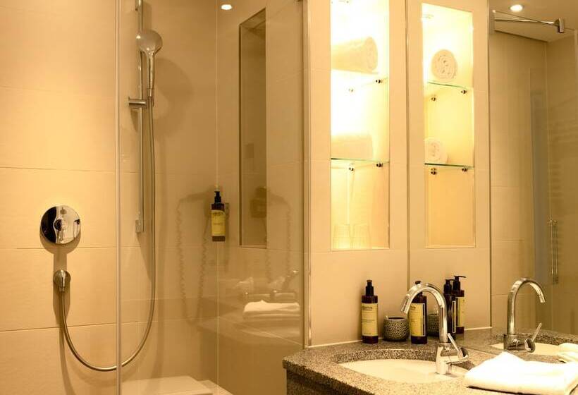 هتل Villa Carlton   Adults Only