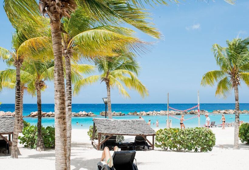 Lionsdive Beach Resort