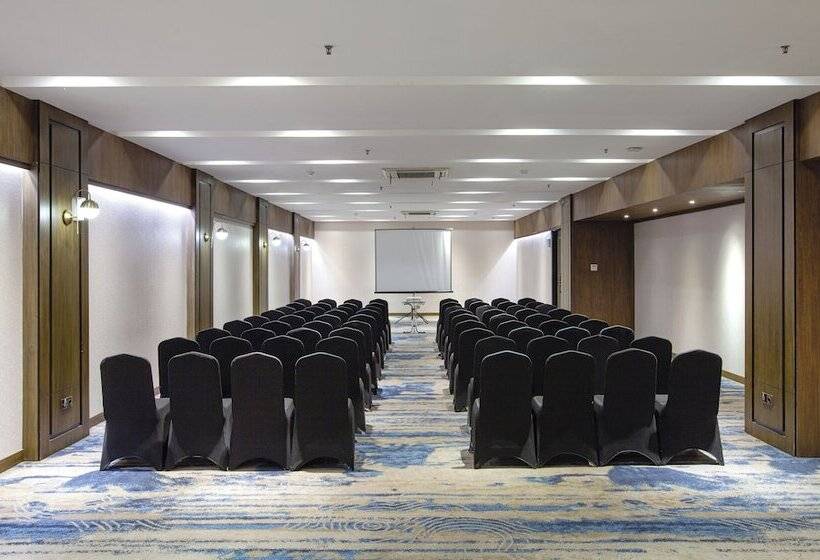 Artotel Gelora Senayan Jakarta