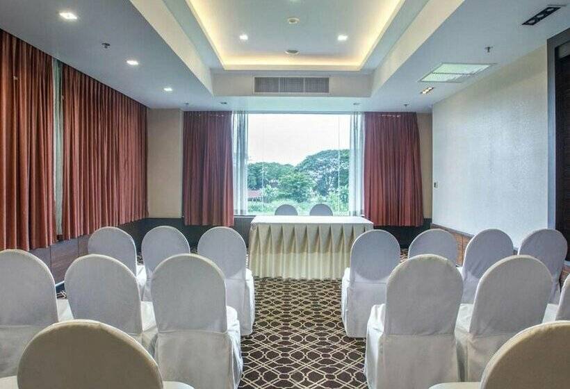 Centara Riverside Hotel Chiang Mai