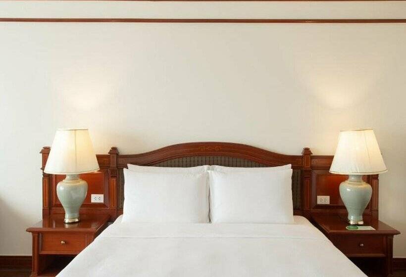 Centara Riverside Hotel Chiang Mai