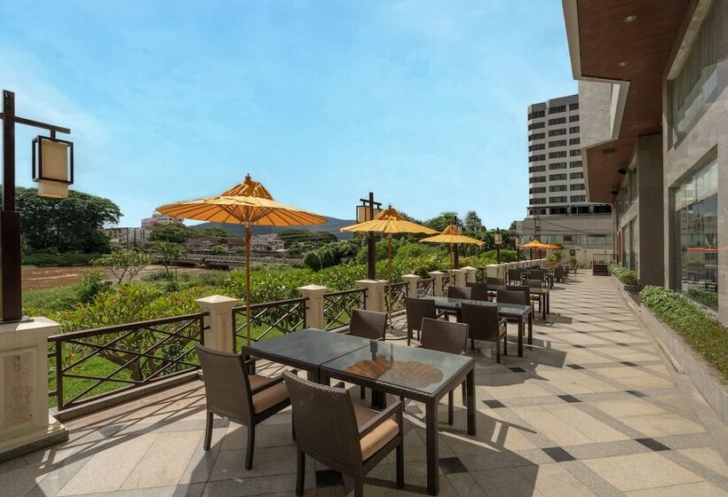 Centara Riverside Hotel Chiang Mai
