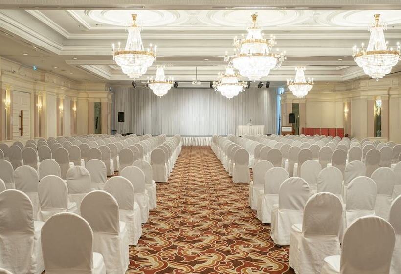 Centara Riverside Hotel Chiang Mai