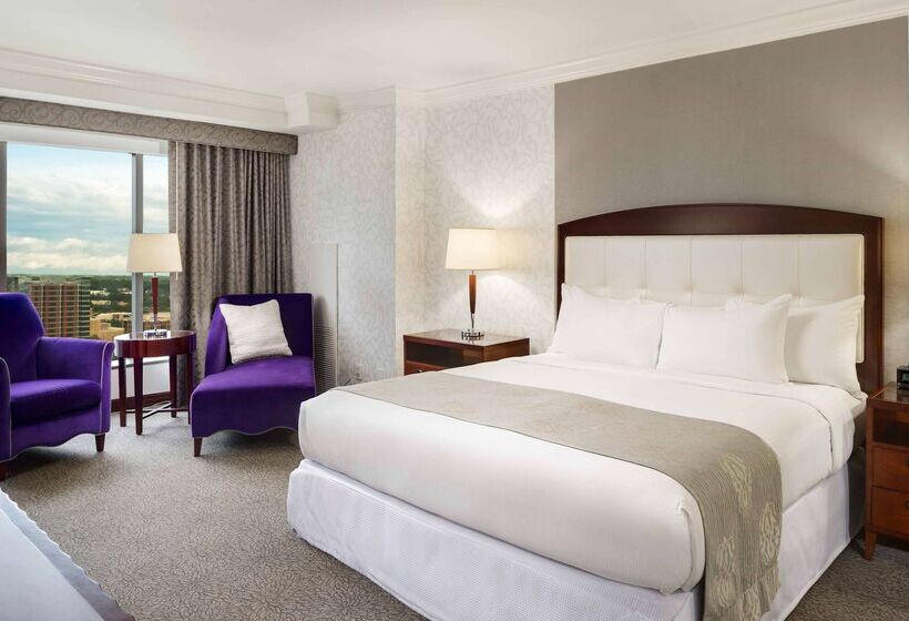 בית מלון כפרי Hilton Charlotte Uptown