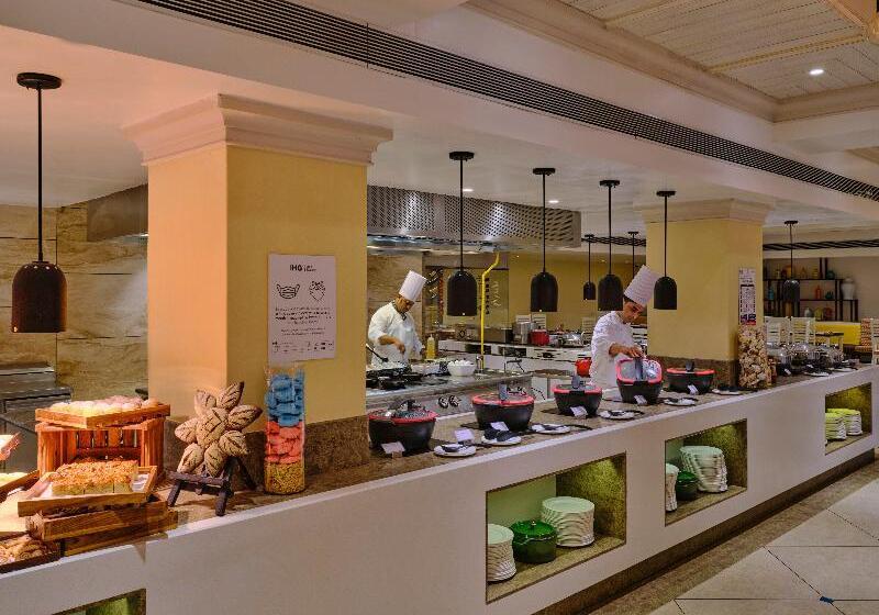 هتل Holiday Inn Resort Goa, An Ihg