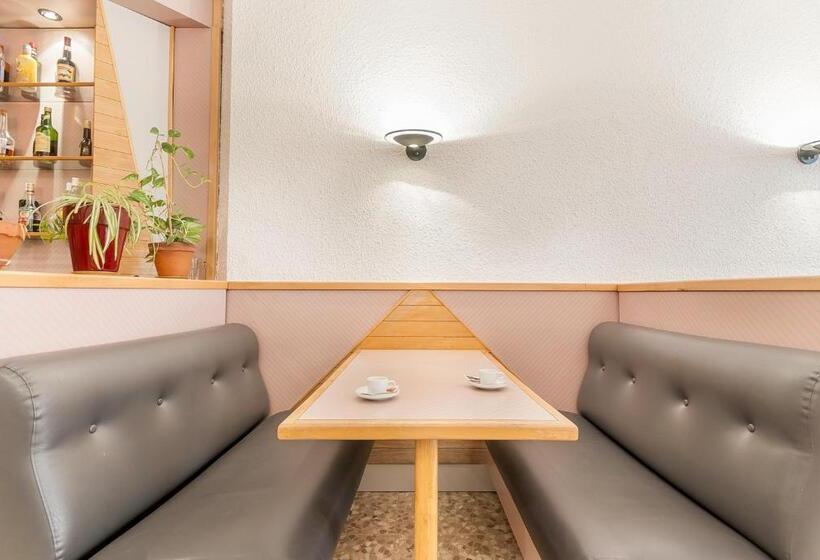 ホテル Montecarlo