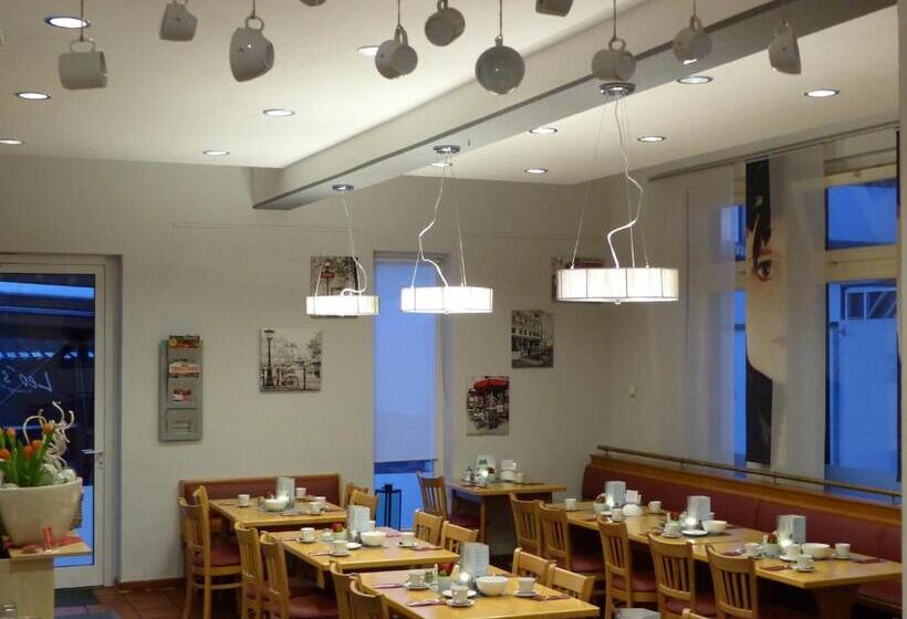 فندق Nibelungen Hof