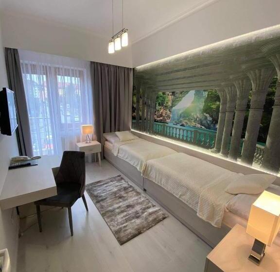 فندق Artin