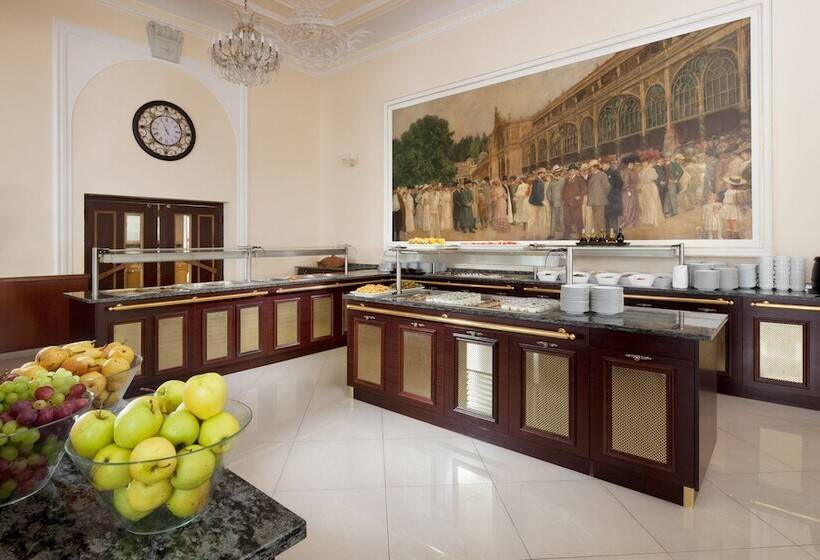 هتل Chateau Monty Spa Resort