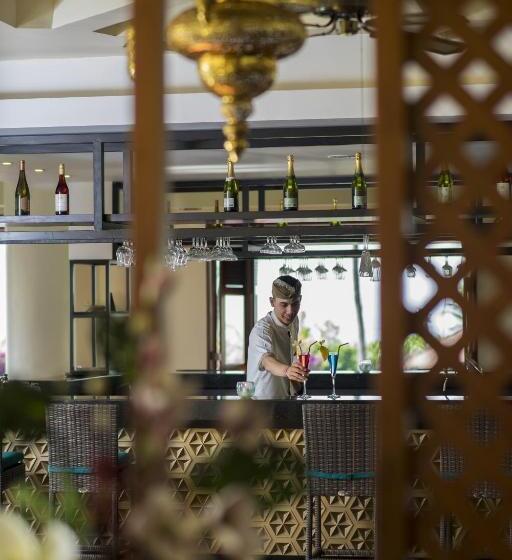 هتل Grand Mirage Resort & Thalasso Bali