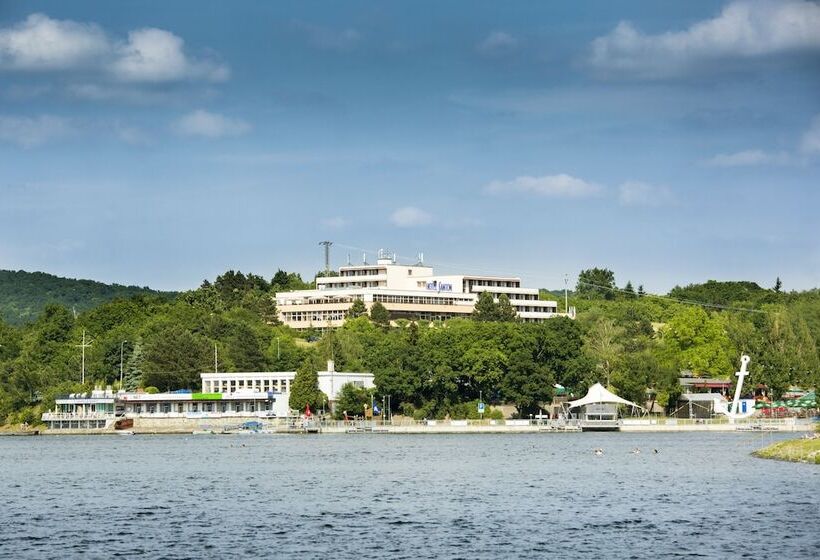 هتل Orea Resort Santon Brno