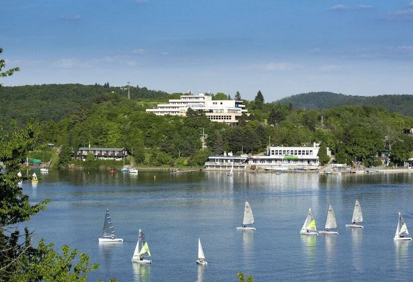 هتل Orea Resort Santon Brno