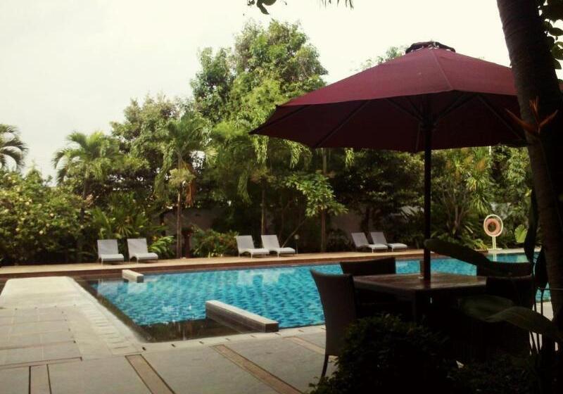 هتل Santika Cirebon